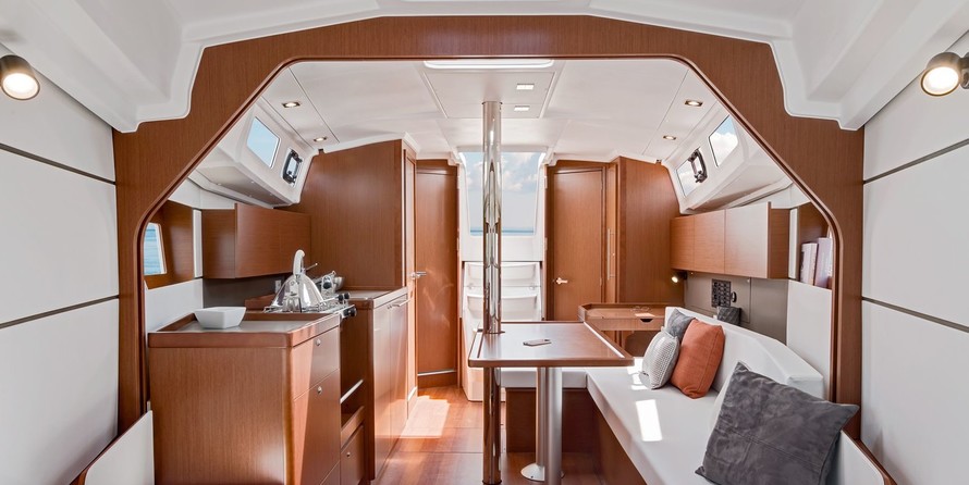 Beneteau Oceanis 35