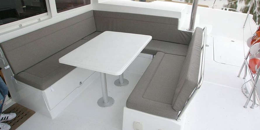 Lagoon 400 S2