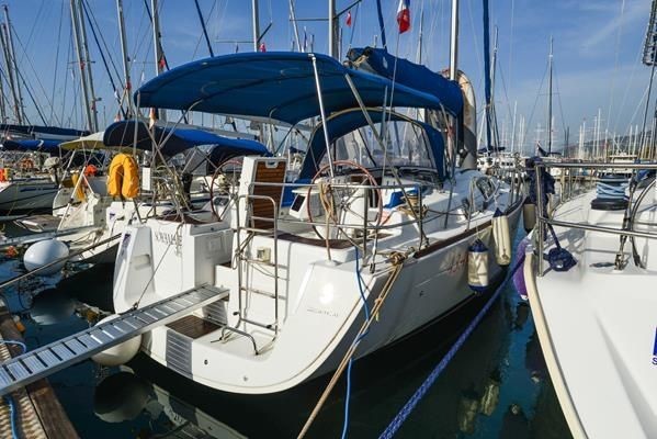 Beneteau Oceanis 43