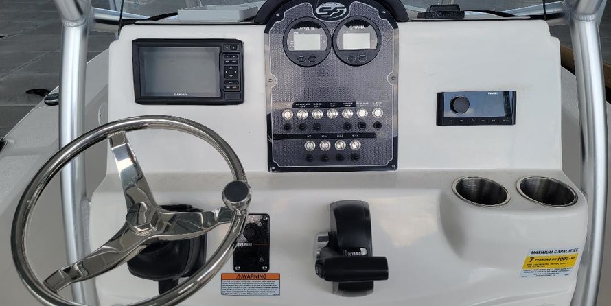 Sea Fox 206 Commander