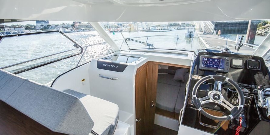 Beneteau Antares 9 OB