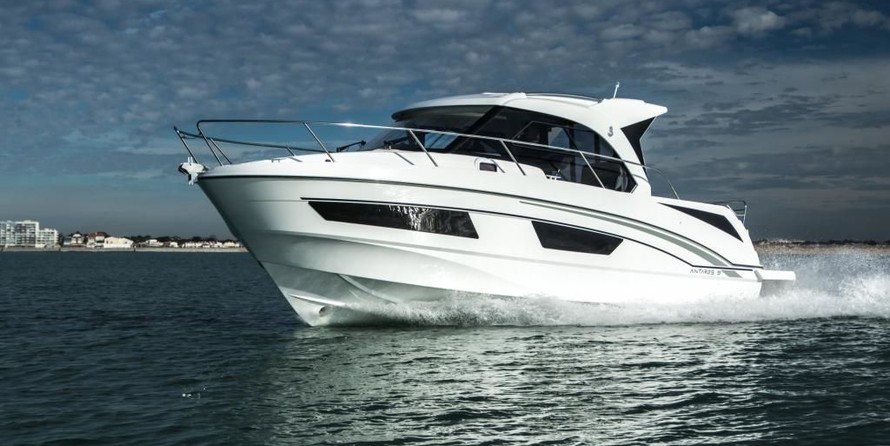 Beneteau Antares 9 OB