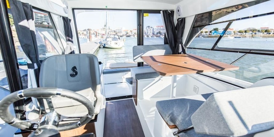 Beneteau Antares 9 OB