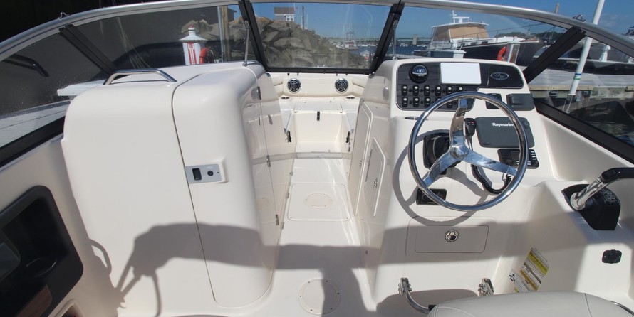 Grady-White Freedom 225