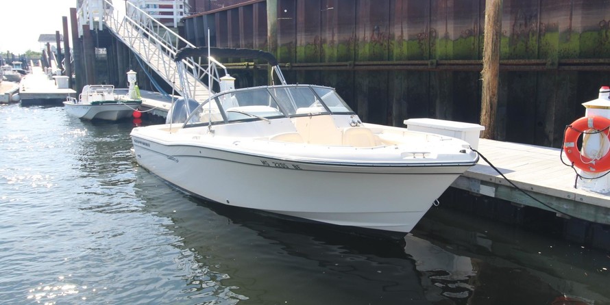 Grady-White Freedom 225