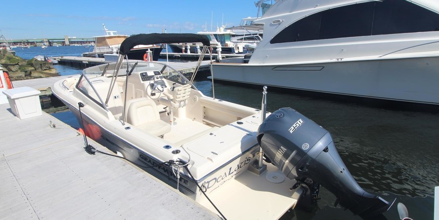 Grady-White Freedom 225