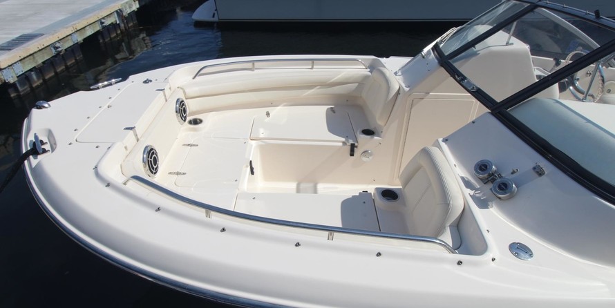 Grady-White Freedom 225