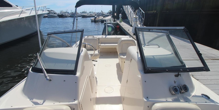 Grady-White Freedom 225