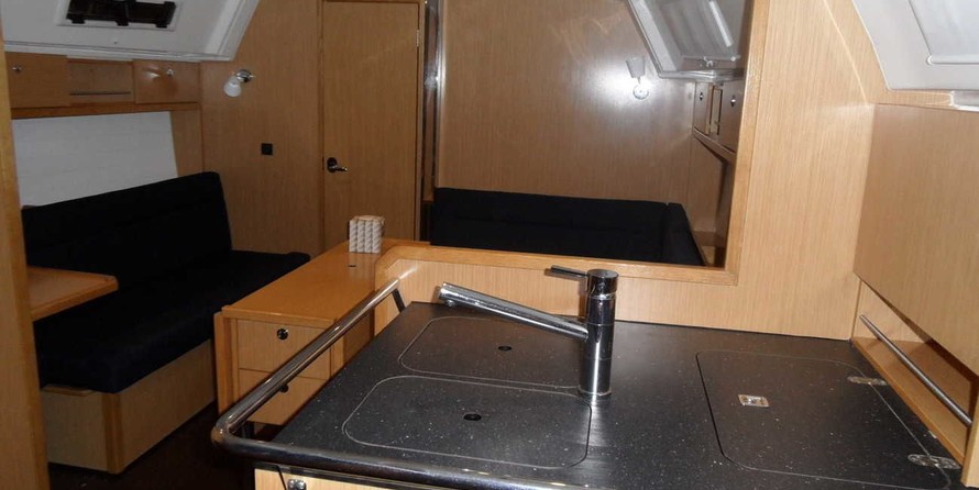 Bavaria Cruiser 36
