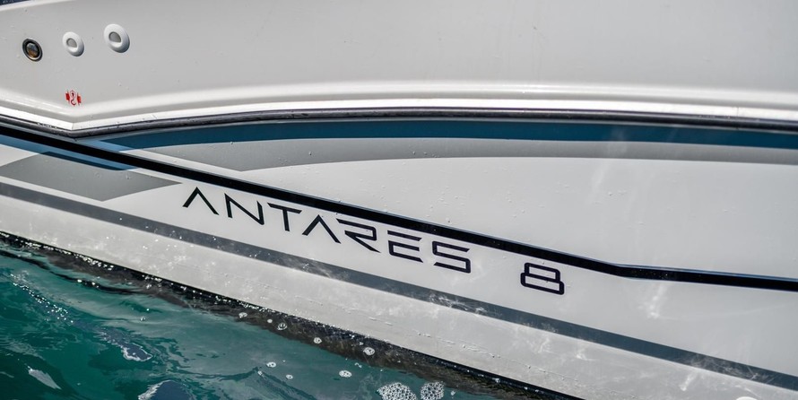 Beneteau Antares 8