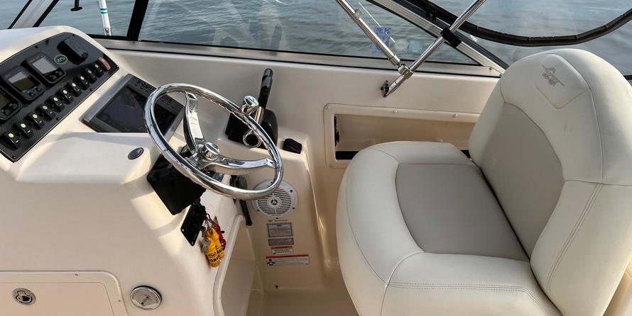 Grady-White Freedom 275