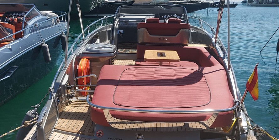 Cranchi Endurance 30