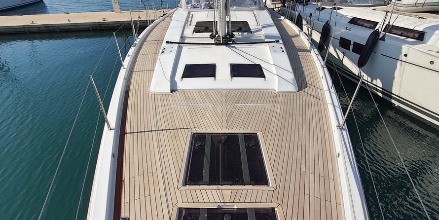 Hanse 548