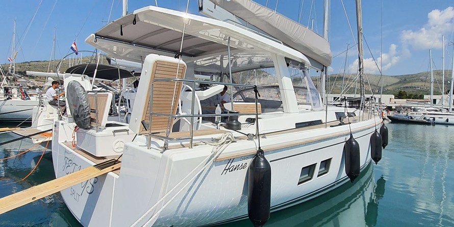 Hanse 548