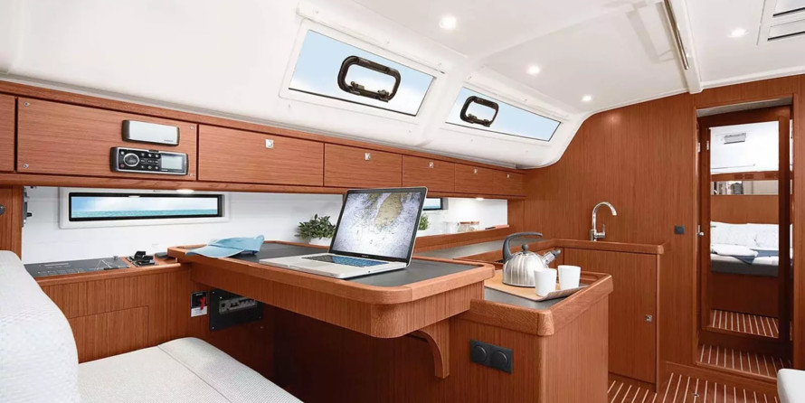 Bavaria Cruiser 51