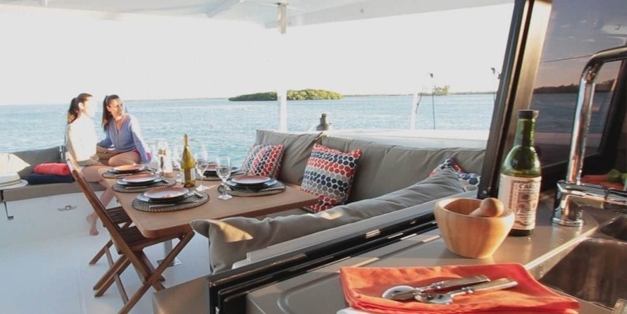 Fountaine Pajot Lucia 40