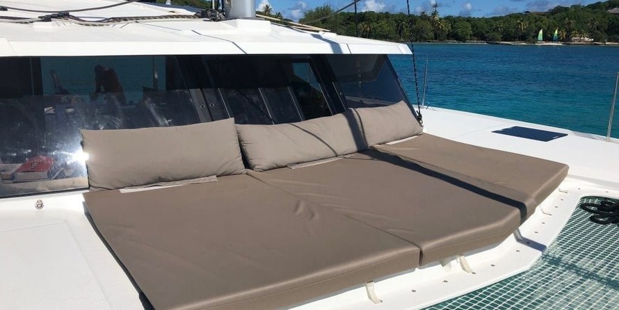 Fountaine Pajot Lucia 40