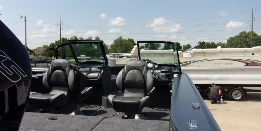 Lund Boats 1875 Crossover XS