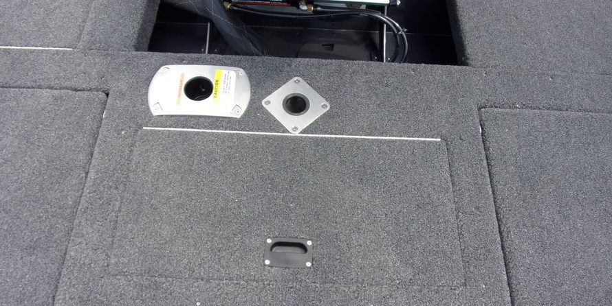 Lund Boats 1875 Crossover XS