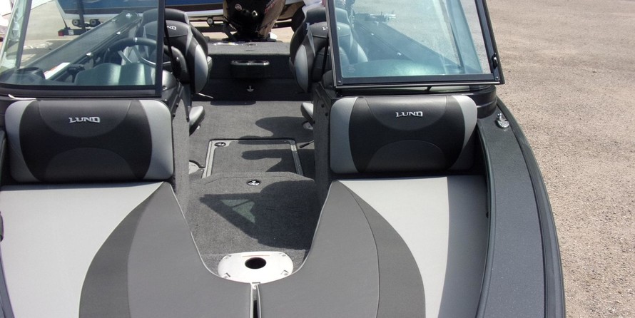 Lund Boats 1875 Crossover XS