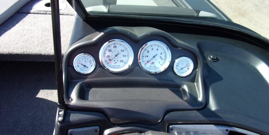 Lund Boats 1875 Crossover XS