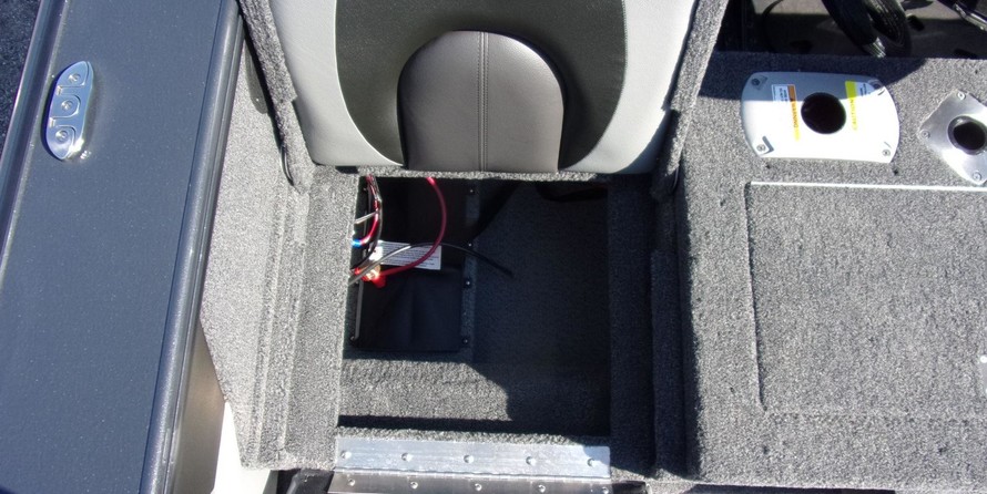 Lund Boats 1875 Crossover XS