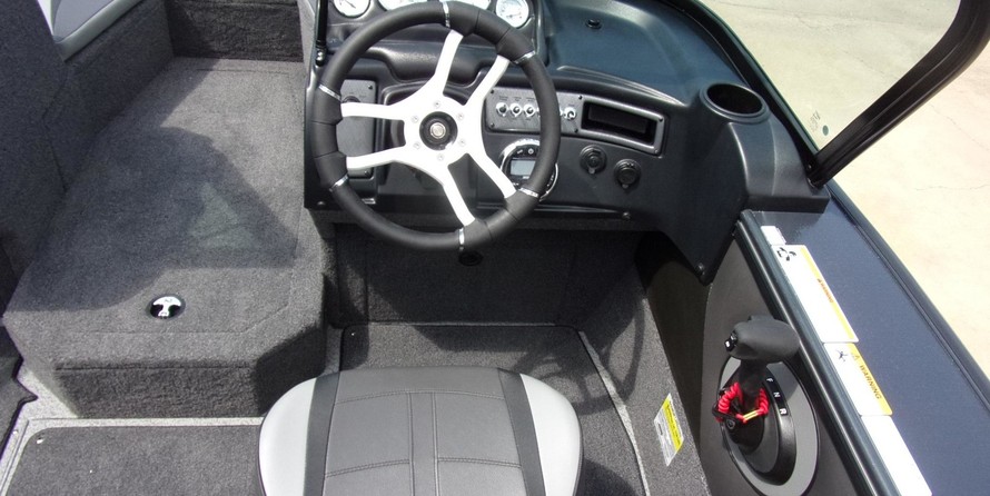 Lund Boats 1875 Crossover XS