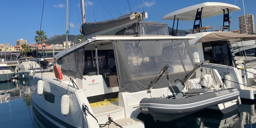 Fountaine Pajot Lucia 40