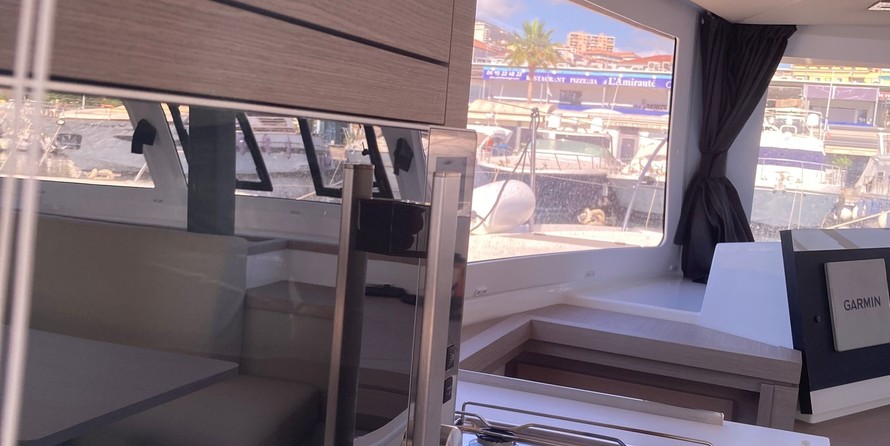 Fountaine Pajot Lucia 40