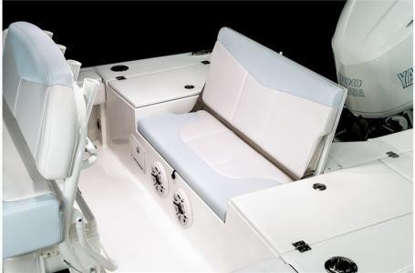 Robalo 246 Cayman