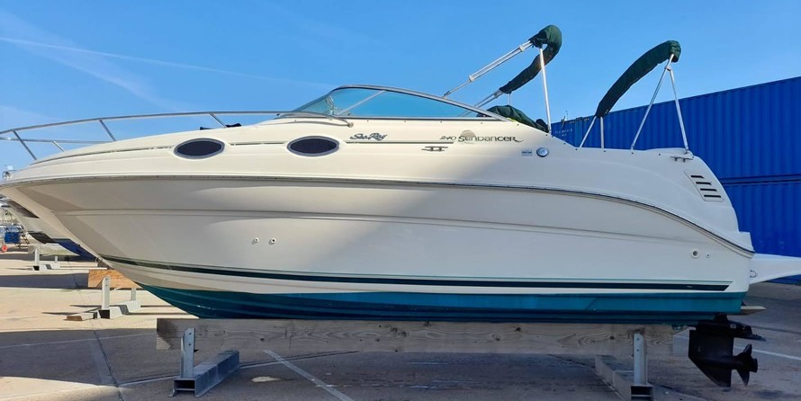 Sea Ray 240 Sundancer