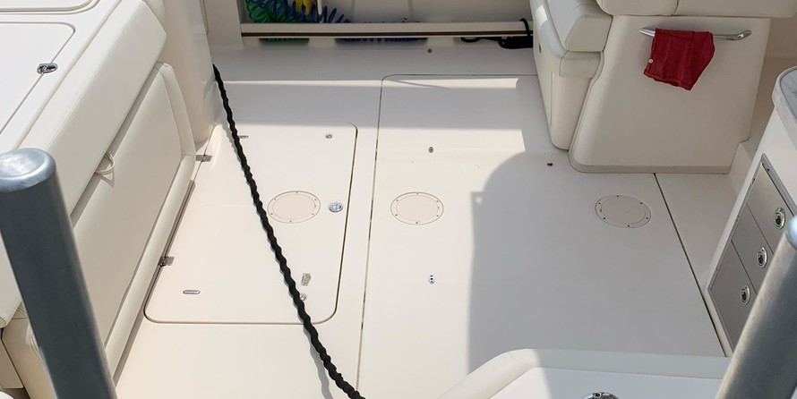 Grady-White Freedom 335