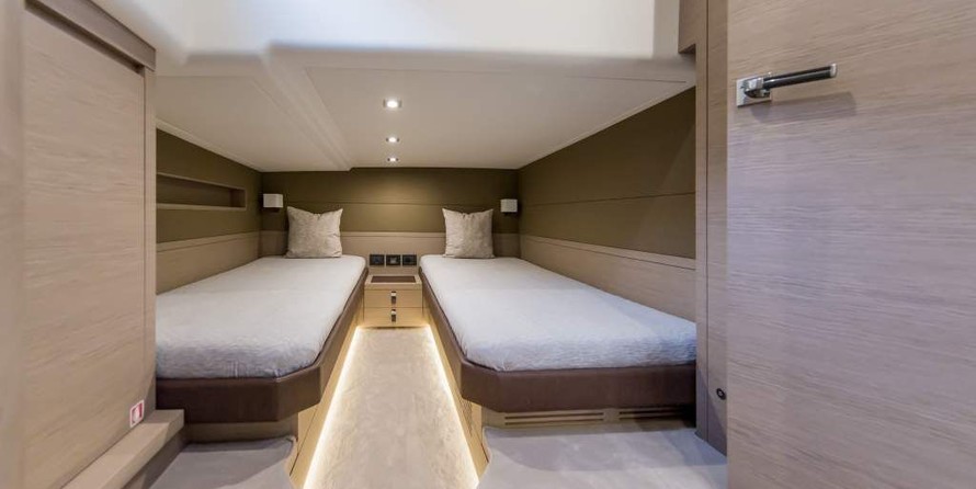 Cantieri navali di mediterraneo continental 50 sport