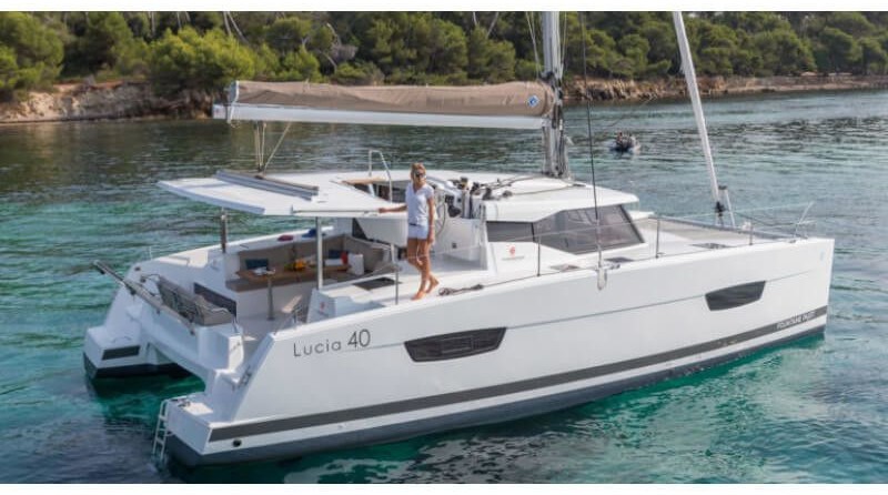 Fountaine Pajot Lucia 40