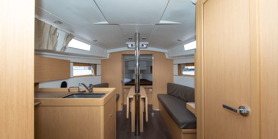 Beneteau Oceanis 35.1