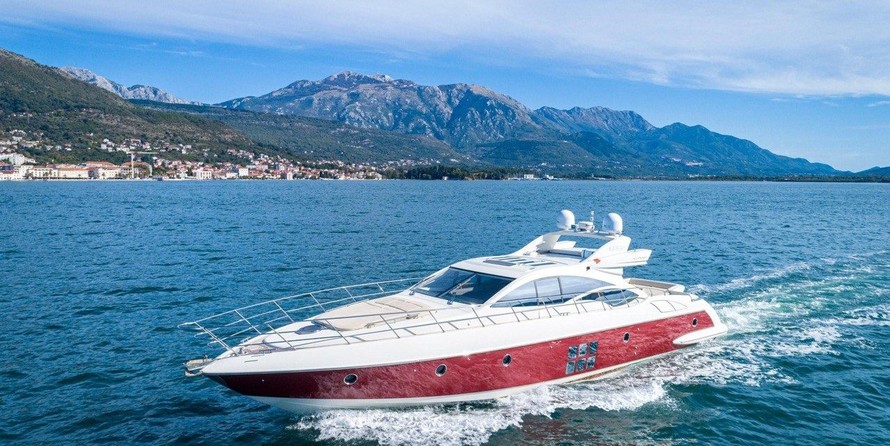 Azimut 68S