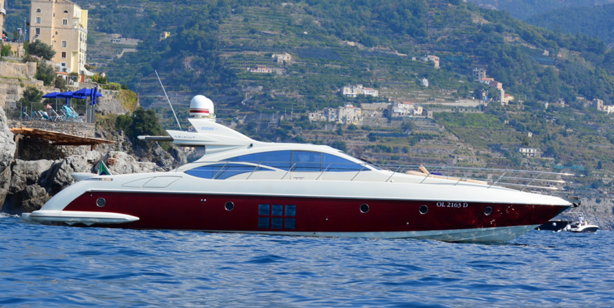 Azimut 68S