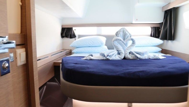 Fountaine Pajot Lucia 40