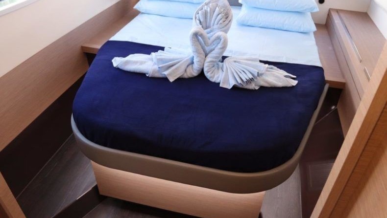 Fountaine Pajot Lucia 40