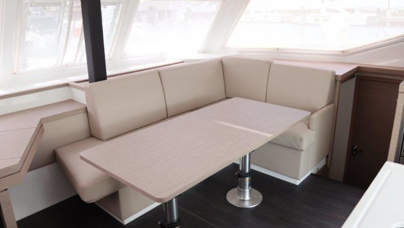 Fountaine Pajot Lucia 40