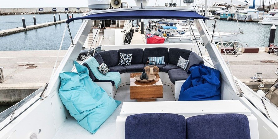 Falcon Yachts 80 fly