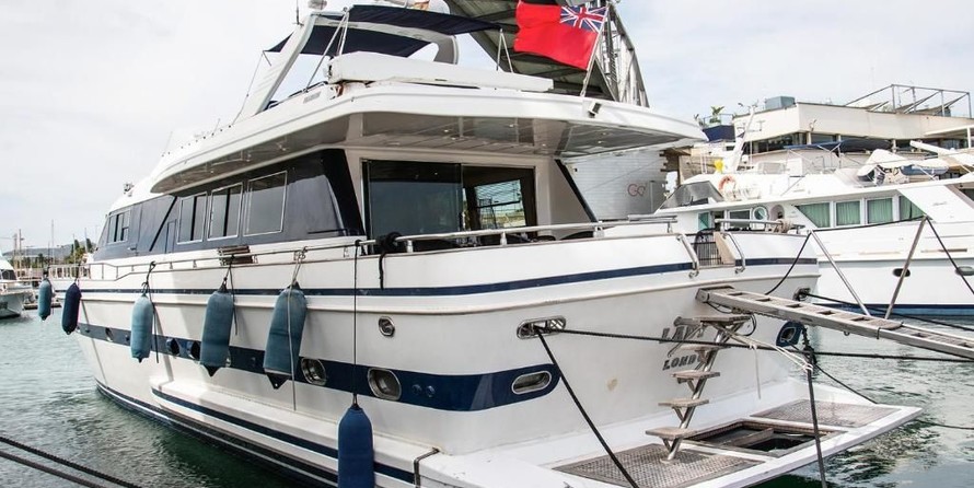 Falcon Yachts 80 fly