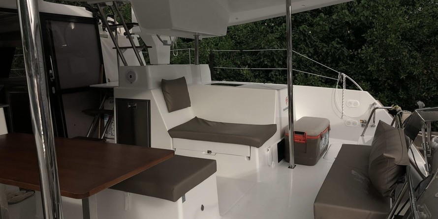 Fountaine Pajot Helia 44