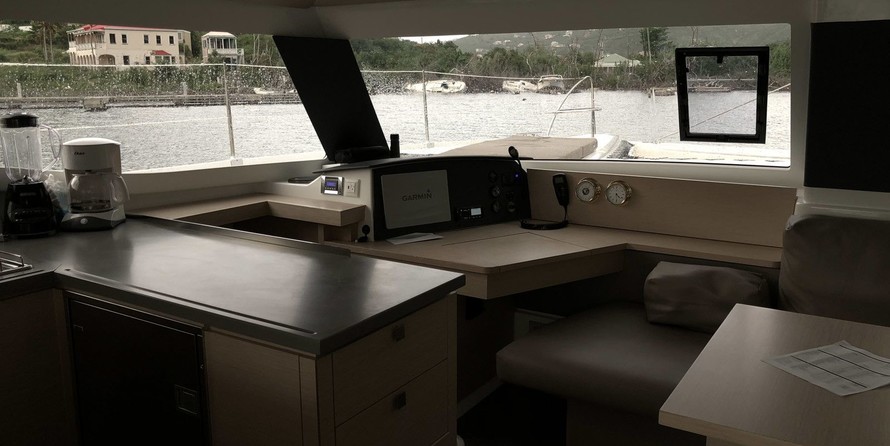 Fountaine Pajot Helia 44