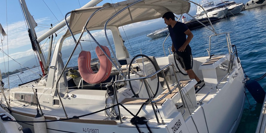 Beneteau Oceanis 35.1