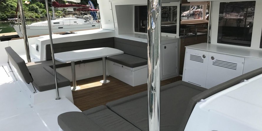 Lagoon 450 F