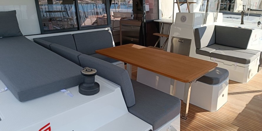 Fountaine Pajot Elba 45