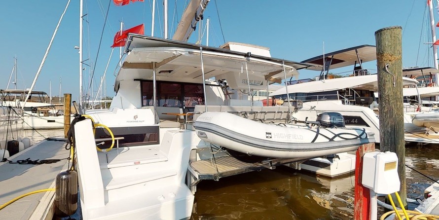 Fountaine Pajot Astréa 42