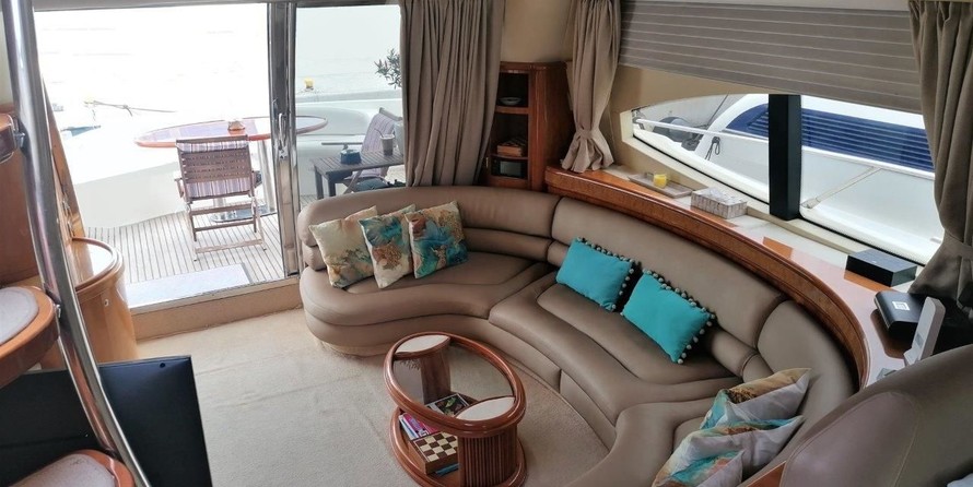 Azimut 68