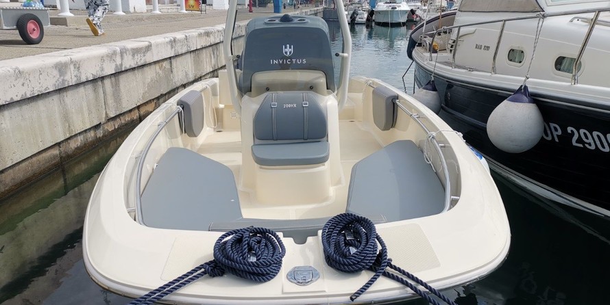 Invictus 200 FX